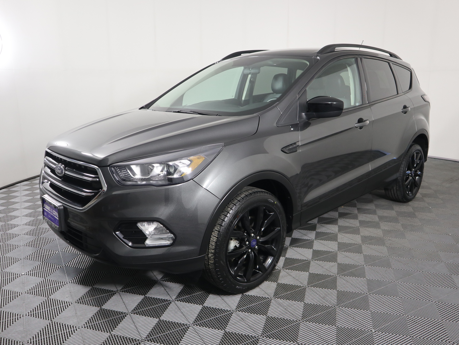 Pre-Owned 2018 Ford Escape SE 4WD Sport Utility in Savoy #M4168 | Drive217