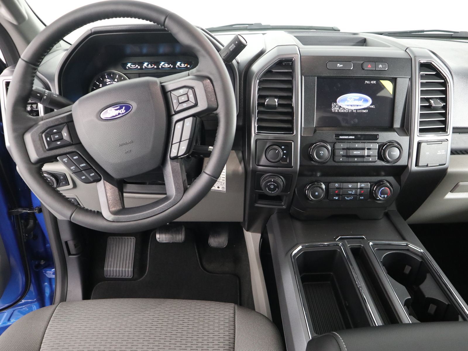 New 2020 Ford F-150 XLT 4WD SuperCrew 5.5' Box Crew Cab Pickup in Savoy
