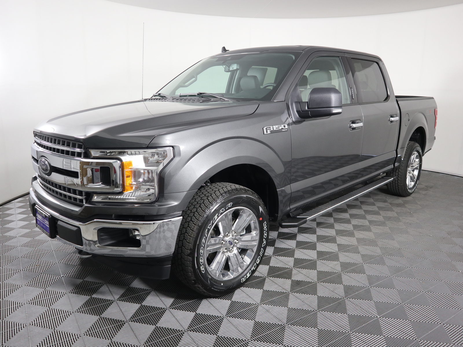 New 2020 Ford F-150 XLT 4WD SuperCrew 5.5' Box Crew Cab Pickup in Savoy 2020 F 150 Xlt 4x4 Towing Capacity