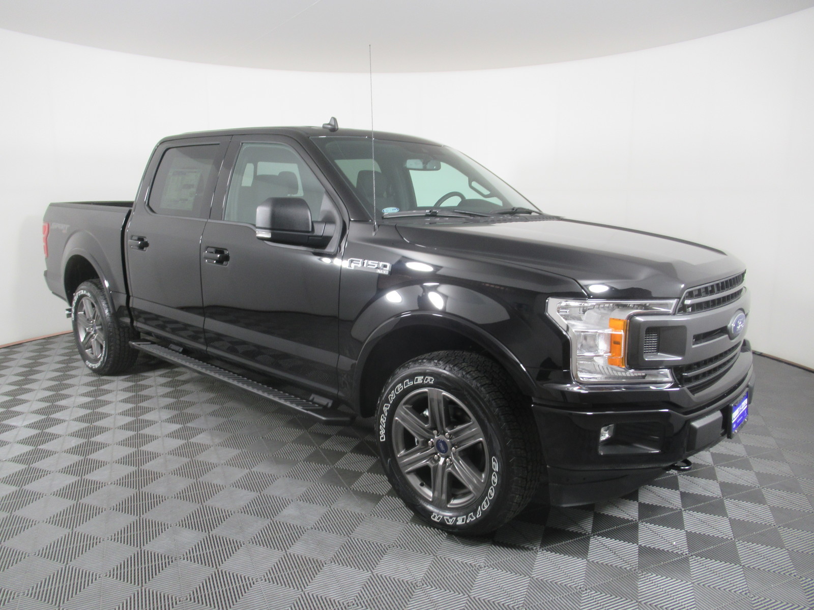 New 2020 Ford F-150 XLT 4WD SuperCrew 5.5' Box Crew Cab Pickup in Savoy ...