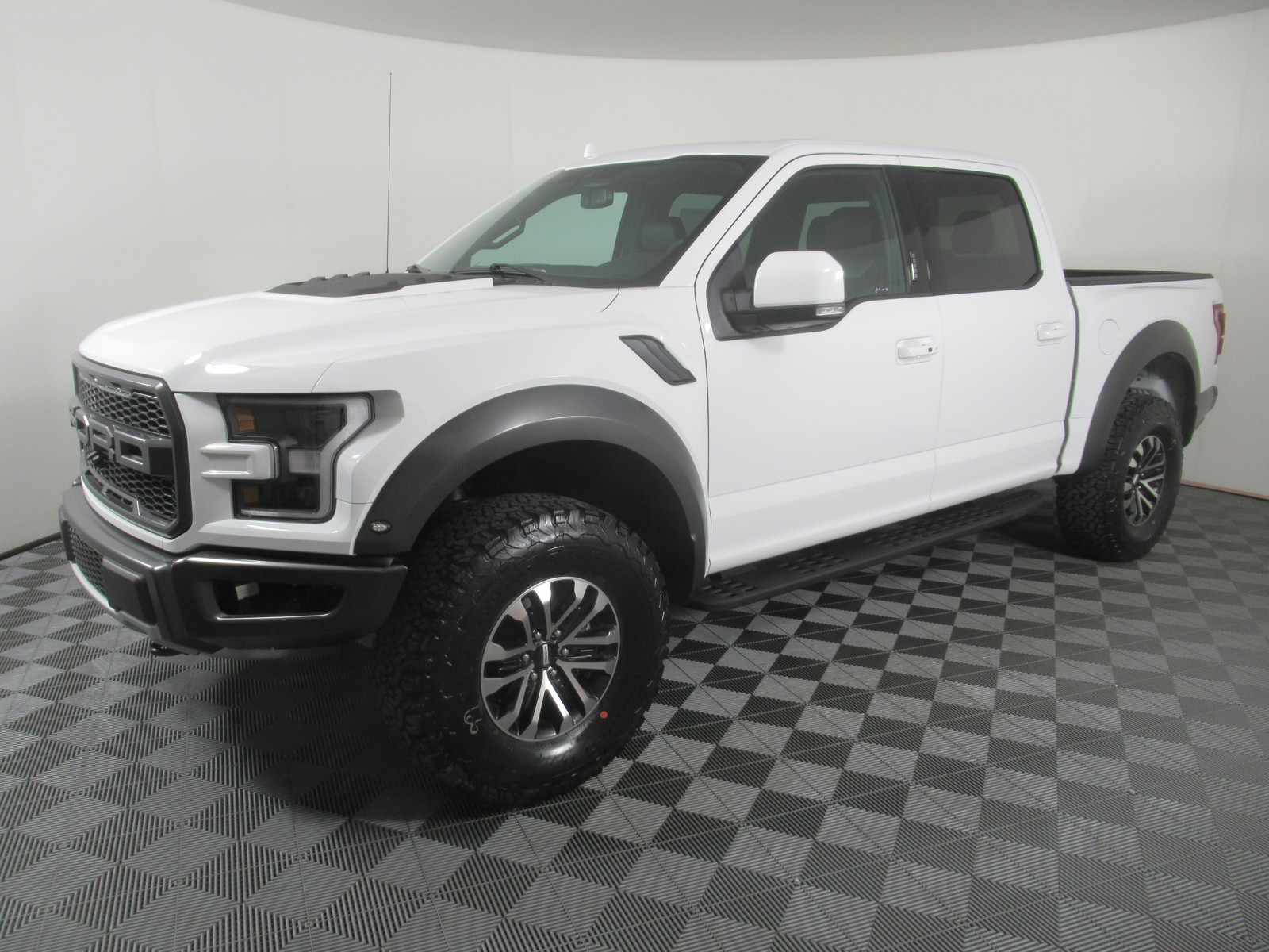 New 2020 Ford F-150 Raptor 4WD SuperCrew 5.5' Box Crew Cab Pickup in ...