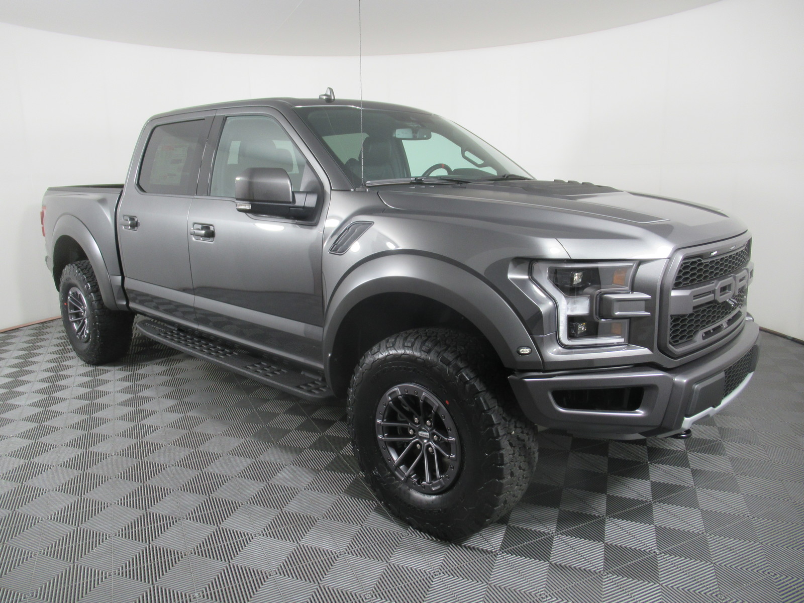 New 2020 Ford F-150 Raptor 4WD SuperCrew 5.5' Box Crew Cab Pickup in ...
