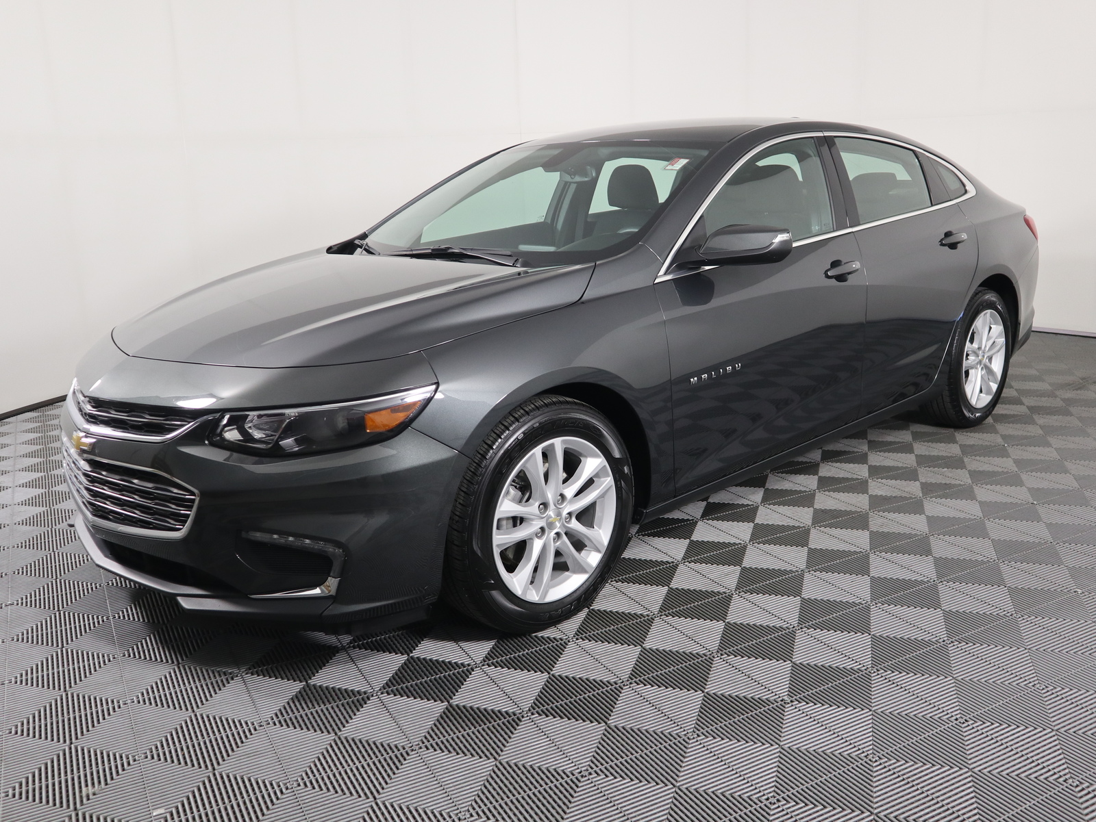 Pre-Owned 2018 Chevrolet Malibu 4dr Sdn LT w/1LT 4dr Car in Savoy # ...