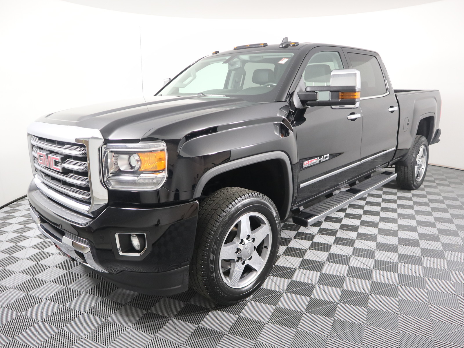 Pre Owned 2017 Gmc Sierra 2500hd 4wd Crew Cab 1537 Slt Crew Cab Pickup