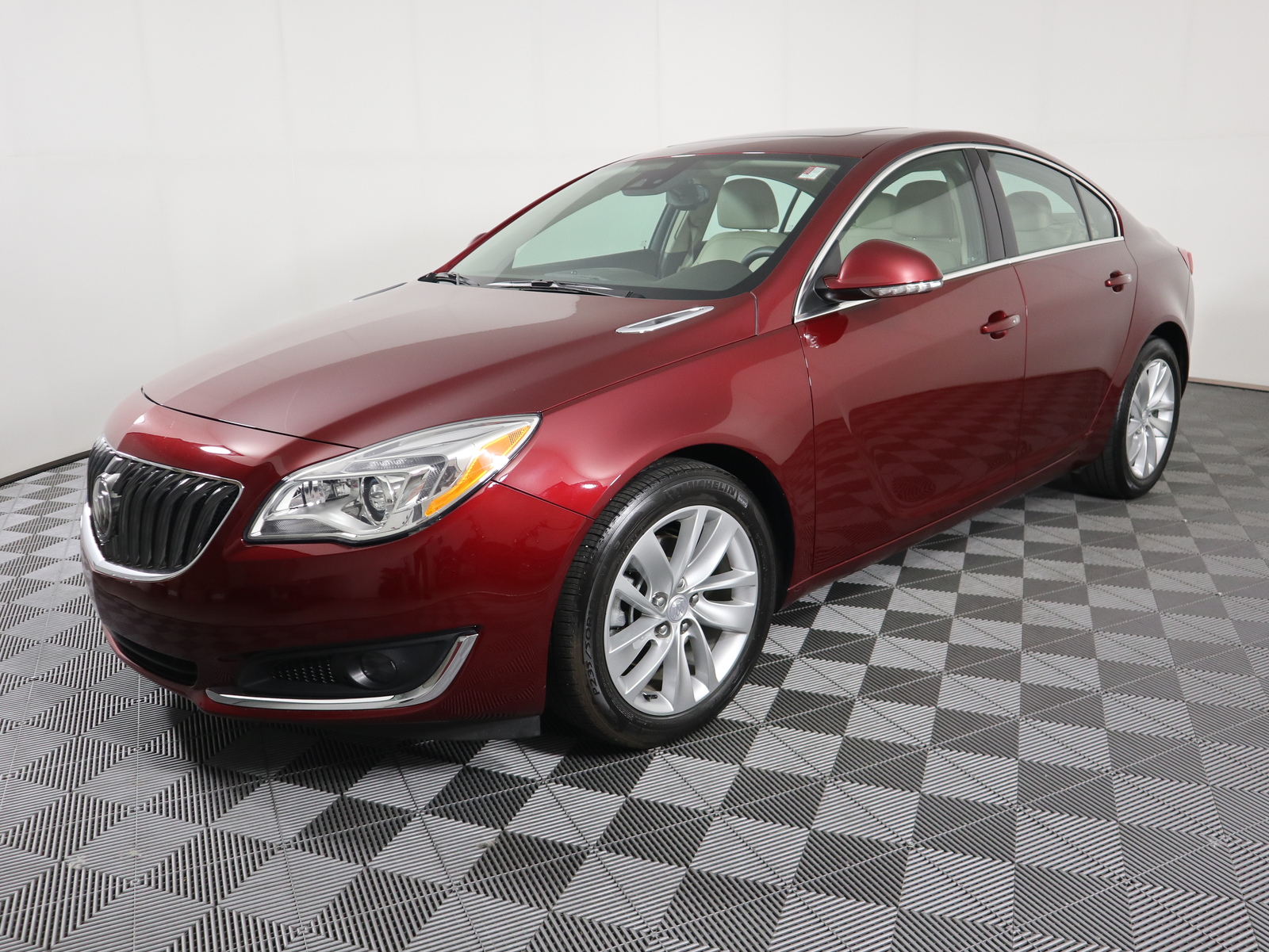 Pre-Owned 2017 Buick Regal 4dr Sdn Premium II FWD 4dr Car in Savoy # ...