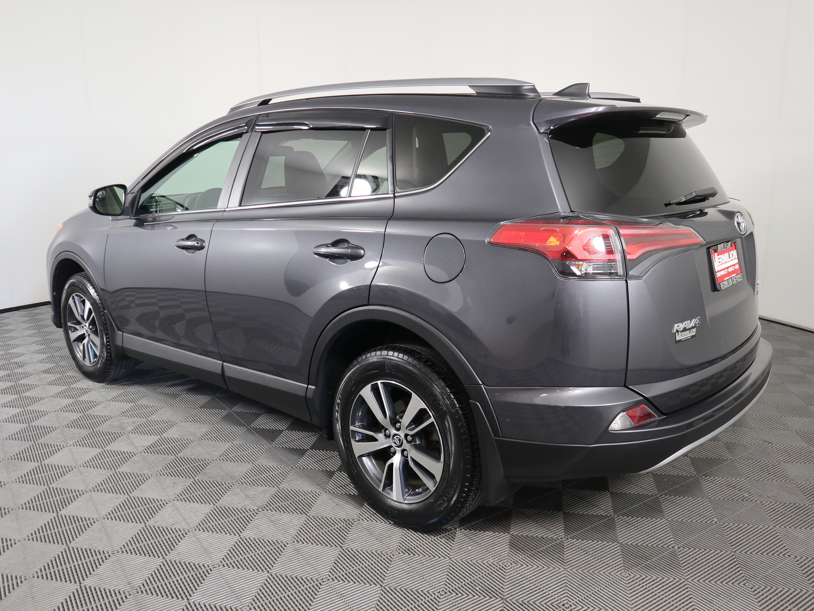 Pre Owned 2017 Toyota Rav4 Xle Awd Sport Utility In Savoy Vd8864a