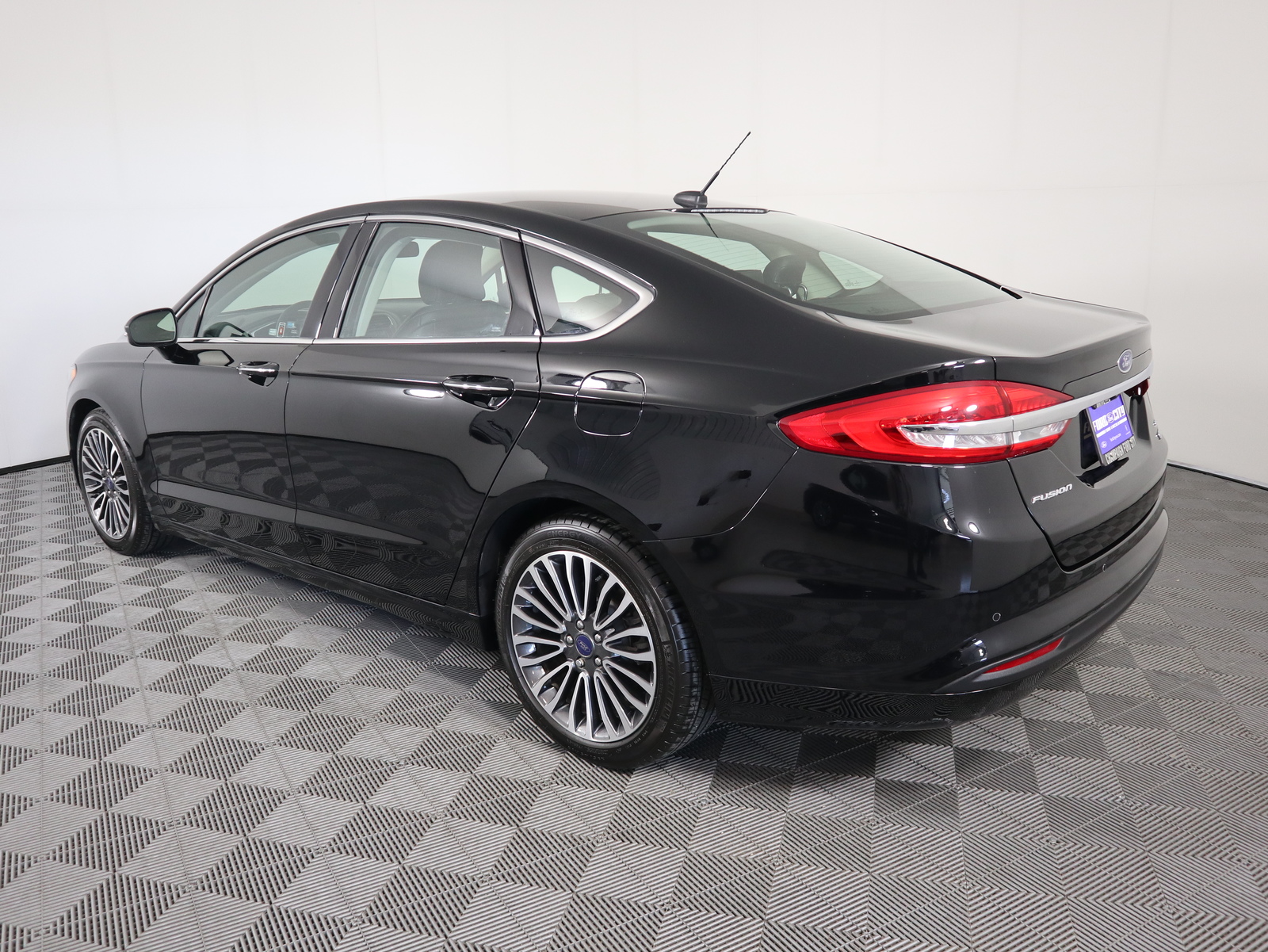 Pre-Owned 2018 Ford Fusion SE FWD 4dr Car in Savoy #M4129 | Drive217