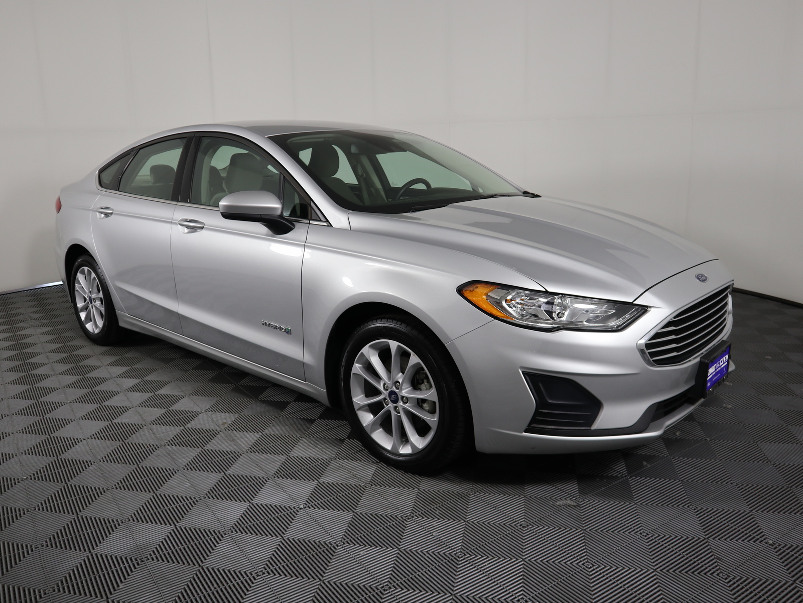 Pre-Owned 2019 Ford Fusion Hybrid SE FWD 4dr Car in Savoy #M4068 | Drive217