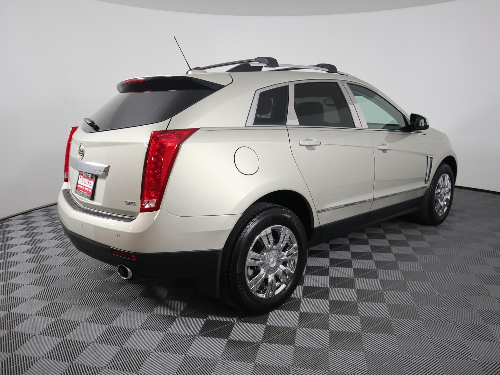 Pre-Owned 2016 Cadillac SRX FWD 4dr Luxury Collection Sport Utility in ...