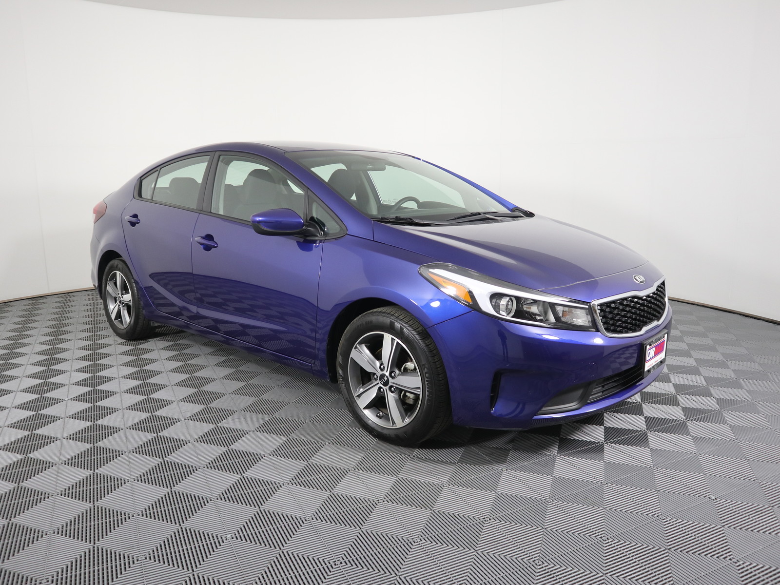 Pre-Owned 2018 Kia Forte LX Auto 4dr Car in Savoy #T01055 | Drive217