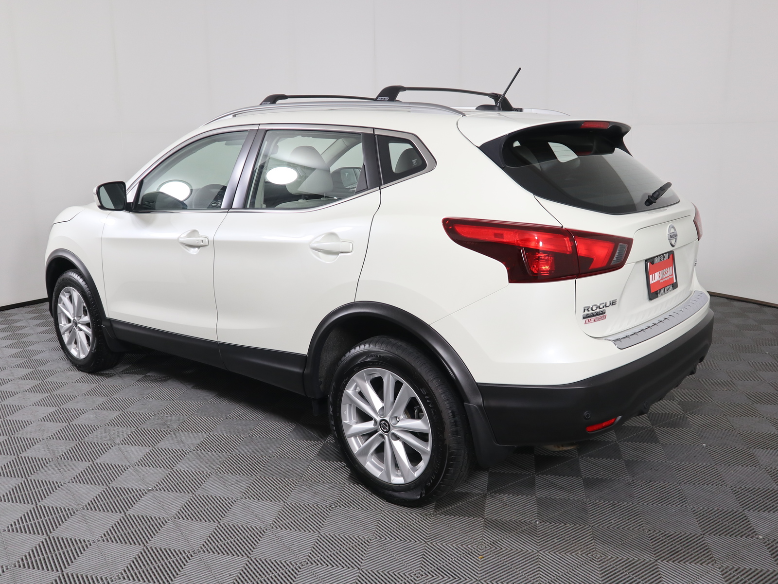 Pre Owned 2019 Nissan Rogue Sport FWD SV Sport Utility in Savoy NRC312 