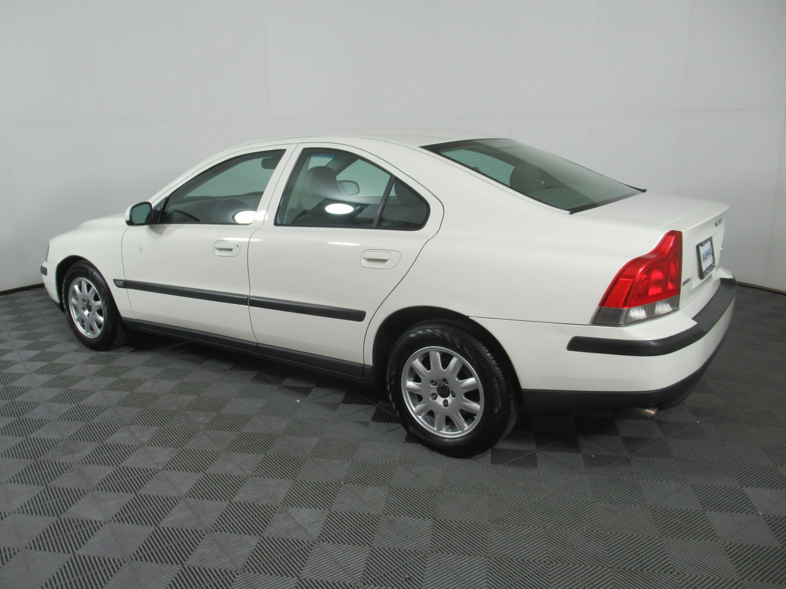 Pre-Owned 2002 Volvo S60 2.4 M 4dr Sdn Manual 4dr Car in Savoy #S20076A